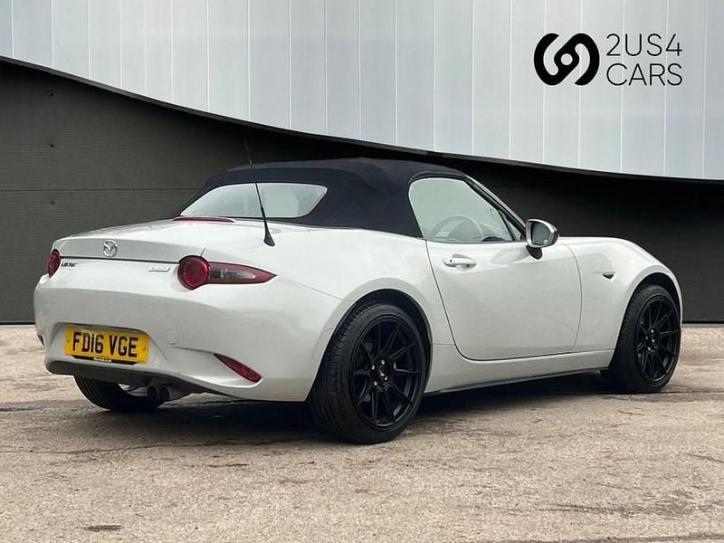 Used Mazda MX5 131 HP (96 kW) 2016 Silver Cabriolet
