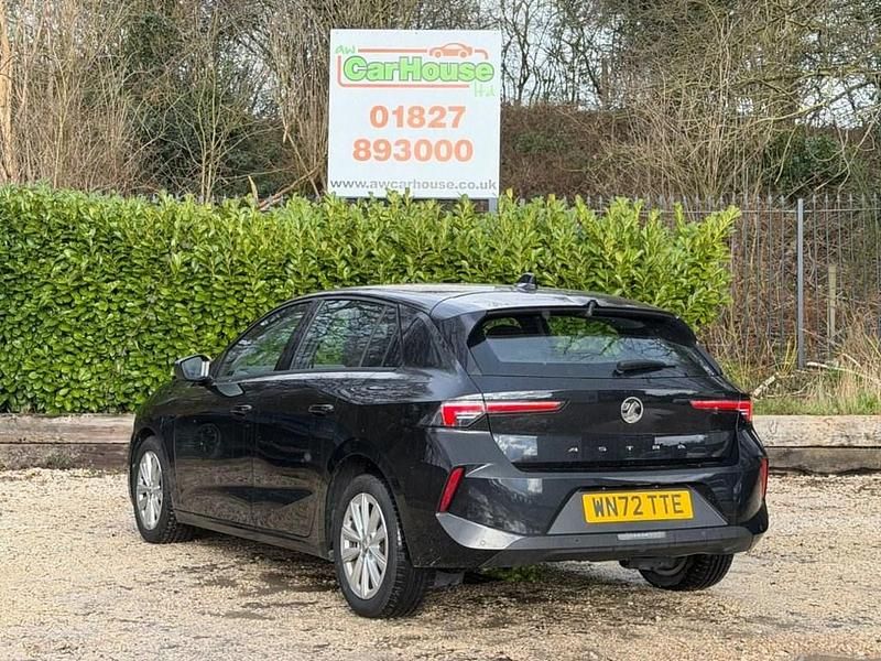 Used Vauxhall Astra Design Edition 130 HP (95 kW) 2022 Black Hatchback
