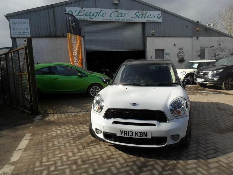 Used Mini Cooper S 2013 White Hatchback