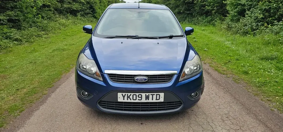 Used Ford Focus Zetec 100 HP (73 kW) 2009 Blue Estate