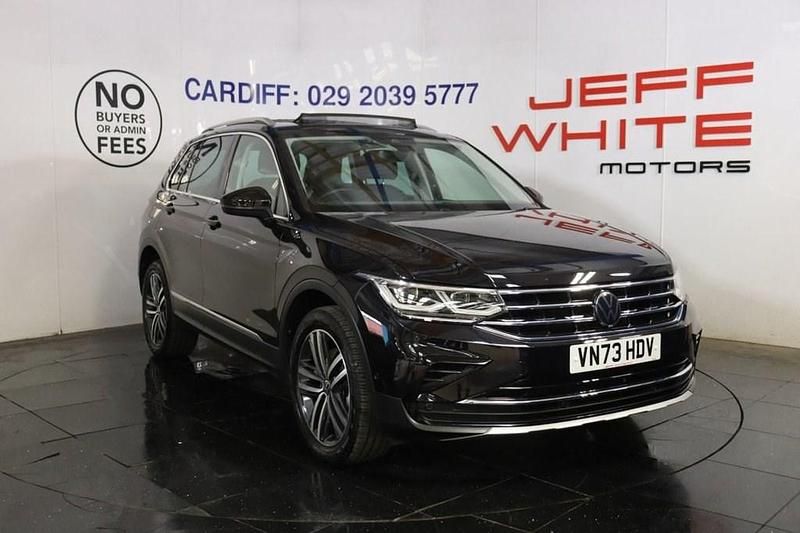 Used VW Tiguan Elegance 242 HP (177 kW) 2023 Black SUV