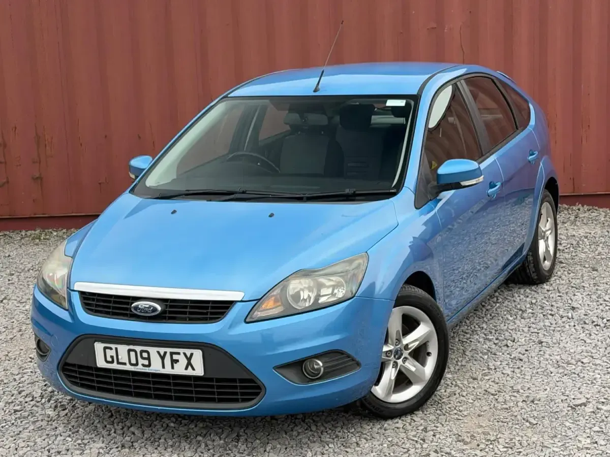 Usado Ford Focus Zetec 99 HP (72 kW) 2009 Azul Citadino