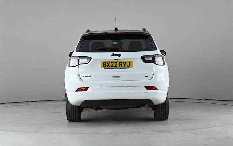 Used Jeep Compass 241 HP (177 kW) 2022 White/black SUV