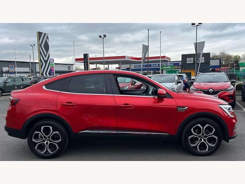 Used Renault Arkana Techno 142 HP (104 kW) 2023 Red  SUV