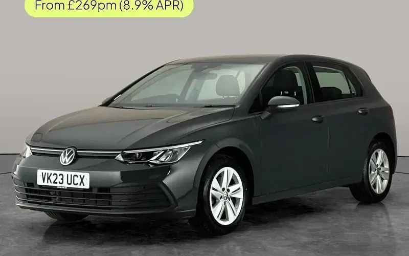 Used VW Golf VIII Life 150 HP (110 kW) 2023 Hatchback