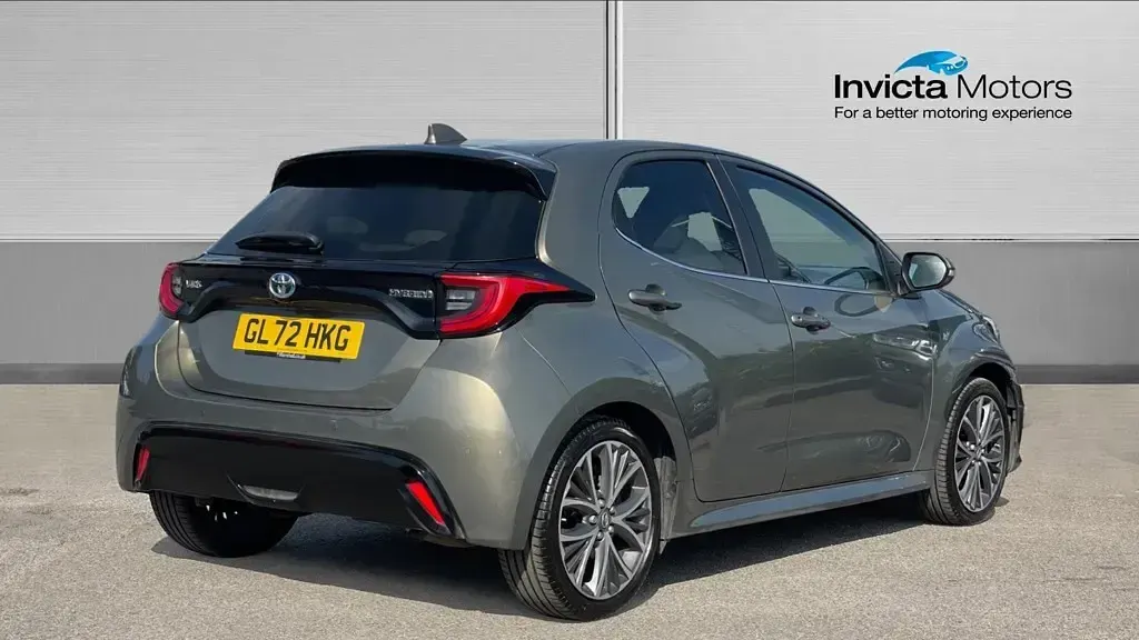 Used Toyota Yaris 116 HP (85 kW) 2023 Bronze Hatchback