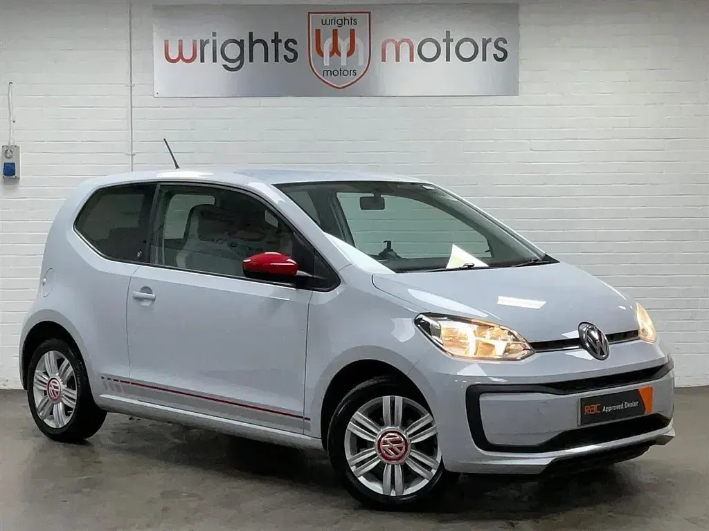 Begagnad VW up! Beats 2017 Silver Halvkombi