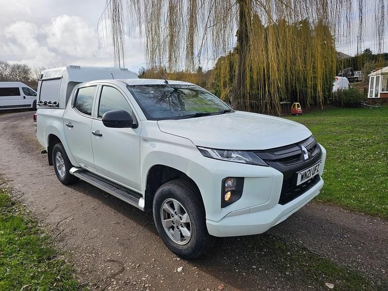 Usado Mitsubishi L200 150 HP (110 kW) 2021 Branco Pickup