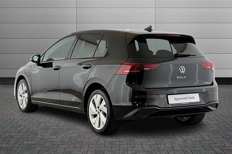 New VW Golf VIII Match 204 HP (150 kW) 2025 Black Hatchback