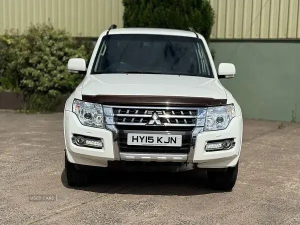 Used Mitsubishi Shogun 197 HP (144 kW) 2015 White SUV