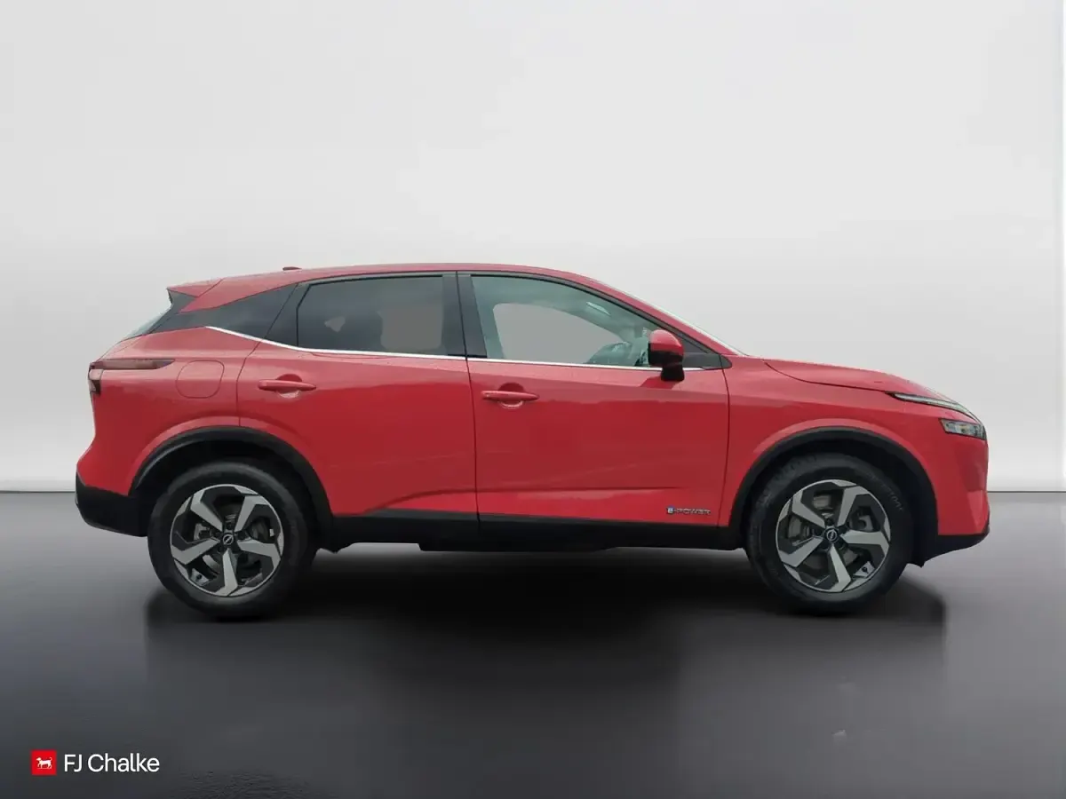 Used Nissan Qashqai N-Connecta 190 HP (139 kW) 2024 Red SUV
