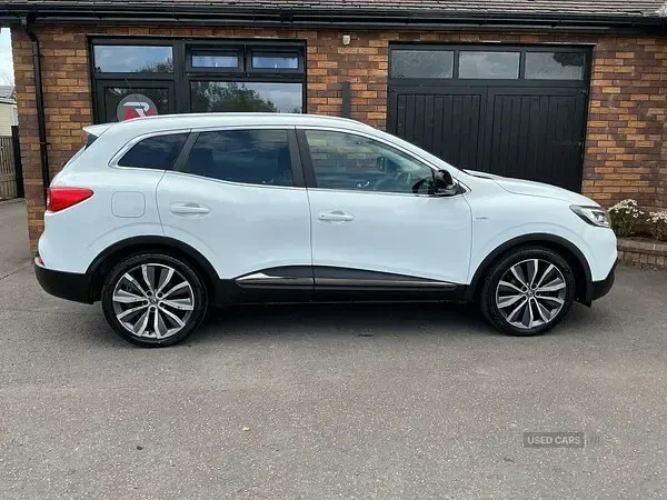 Used Renault Kadjar Signature 130 HP (95 kW) 2016 White SUV