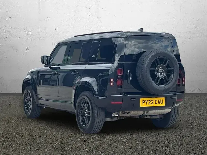 Used Land Rover Defender Dynamic 245 HP (180 kW) 2022 Black SUV