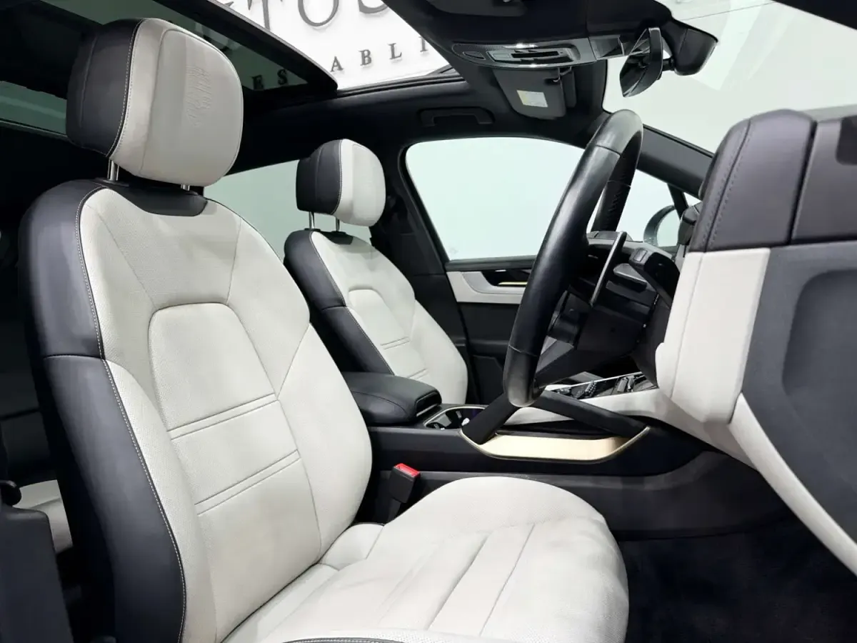 Używany Porsche Cayenne 2024 Szary SUV