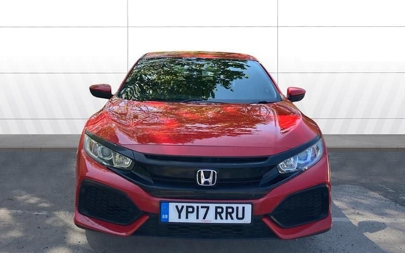 Begagnad Honda Civic SE 129 HK (94 kW) 2017 Röd Halvkombi