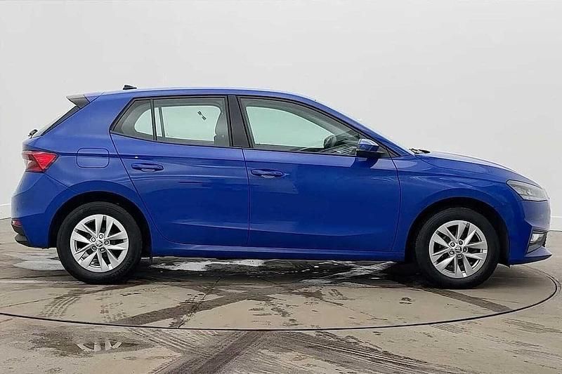 Used Skoda Fabia Comfort 59 HP (43 kW) 2022 Energy blue Hatchback