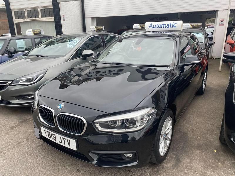 Used BMW 118 2019 Black Hatchback