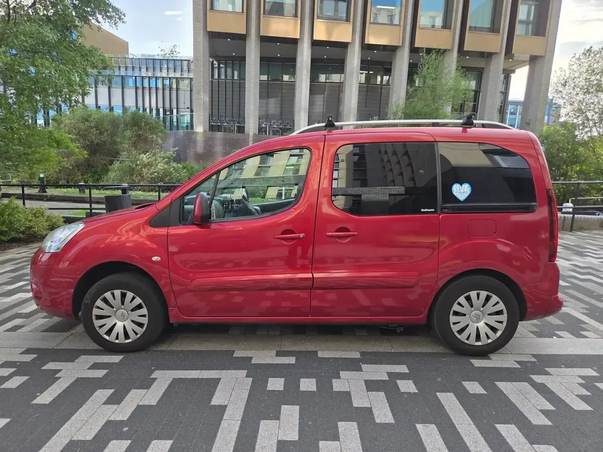 Gebraucht Citroën Berlingo VTR Sport 90 PS (66 kW) 2009 Rot Van / Kleinbus