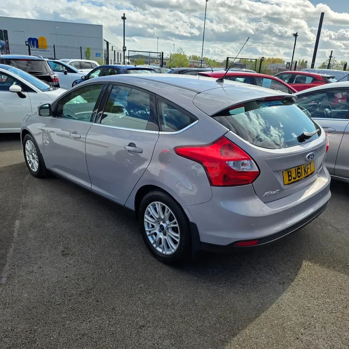 Used Ford Focus Titanium 125 HP (91 kW) 2011 Silver Hatchback