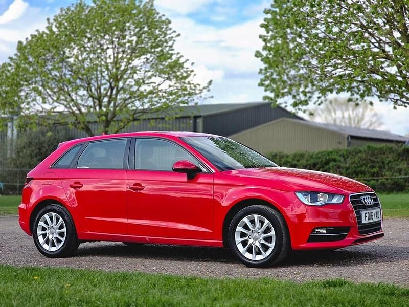 Used Audi A3 Sportback 110 HP (80 kW) 2016 Red Hatchback