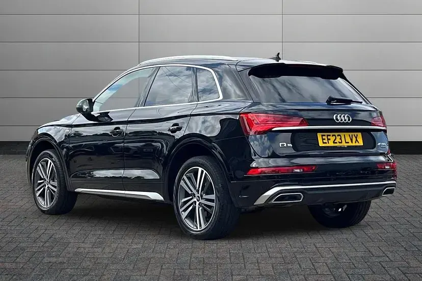 Used Audi Q5 S-Line 204 HP (150 kW) 2023 Mythos black SUV