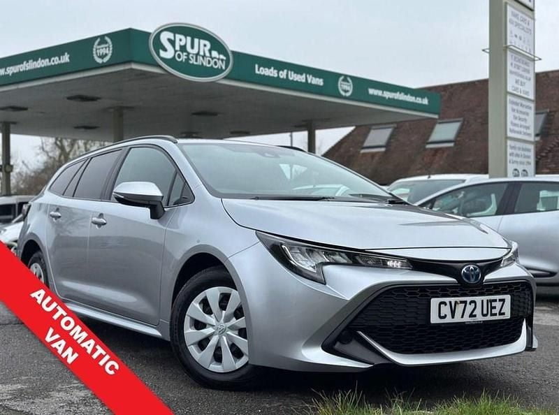 Used Toyota Corolla 122 HP (89 kW) 2022 Silver Van