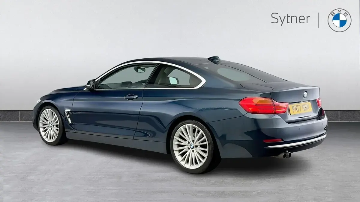 Usado BMW 420 Luxury Line 184 HP (135 kW) 2017 Azul Coupé