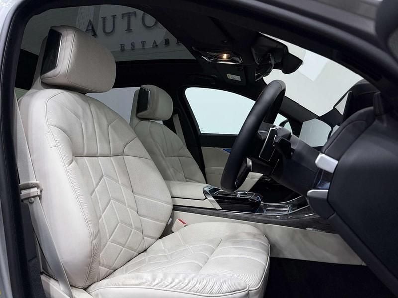 Used BMW 750e Basis 482 HP (354 kW) 2024 Silver Sedan