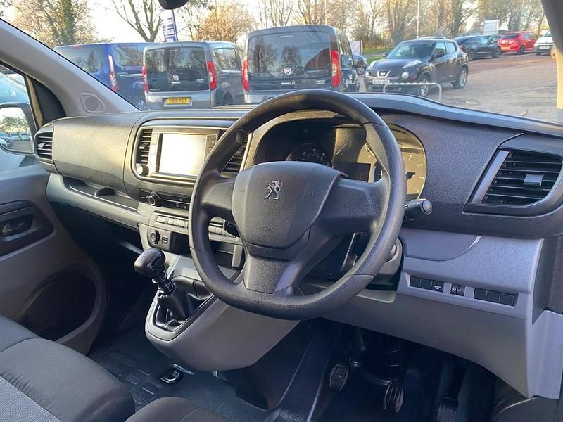 Used Peugeot Expert Premium 2023 White Van