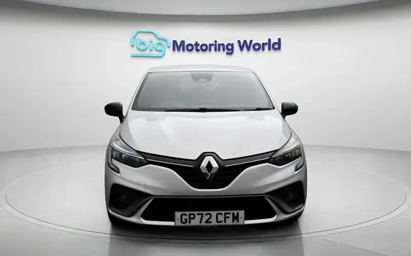 Used Renault Clio RS Line 90 HP (66 kW) 2023 Silver Hatchback