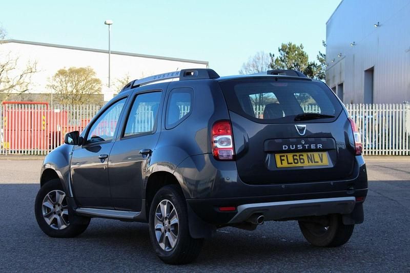Used Dacia Duster Lauréate 2016 Grey SUV