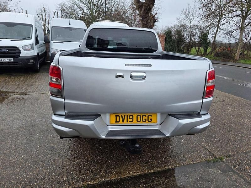 Used Mitsubishi L200 2019 Silver Pickup