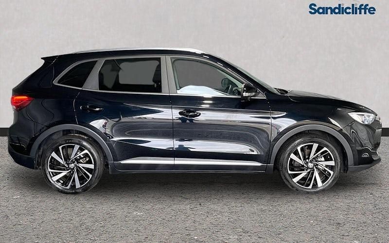 Used MG ZS Trophy 196 HP (144 kW) 2024 Metallic  black pearl SUV