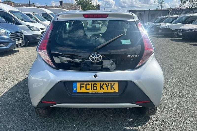 Silver Used 2016 Toyota Aygo X-play Hatchback | £2,975 (Super price) - Image 1/1