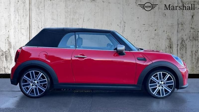 Used Mini Cooper Exclusive 136 HP (100 kW) 2023 Chili red Hatchback