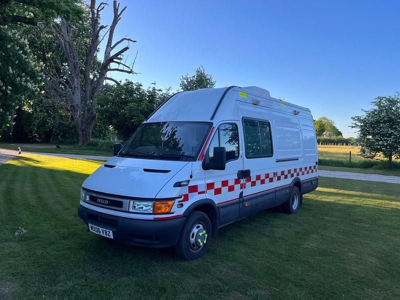 White Used 2006 Iveco Daily | £17,995 (Fair price) - Image 1/4