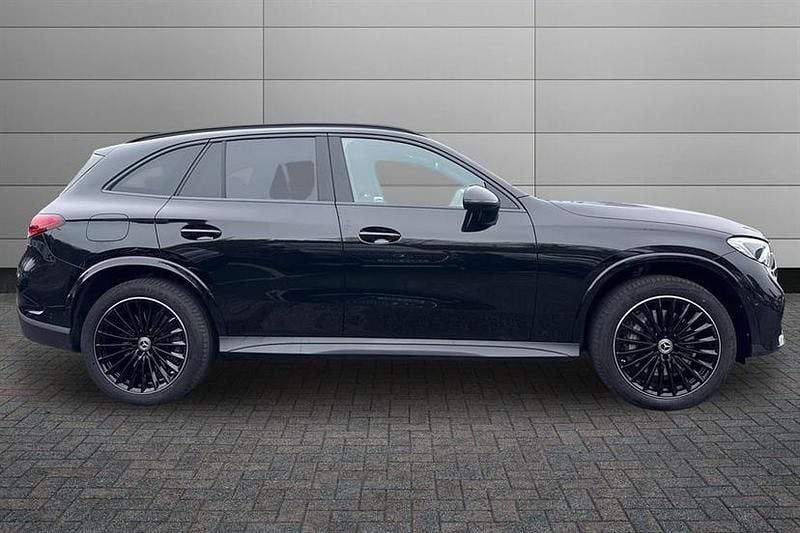Used Mercedes GLC300e Urban 313 HP (230 kW) 2025 Obsidian black Estate