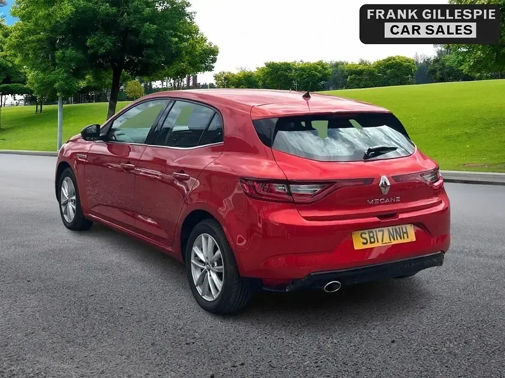 Used Renault Mégane Dynamique 110 HP (80 kW) 2017 Red Hatchback