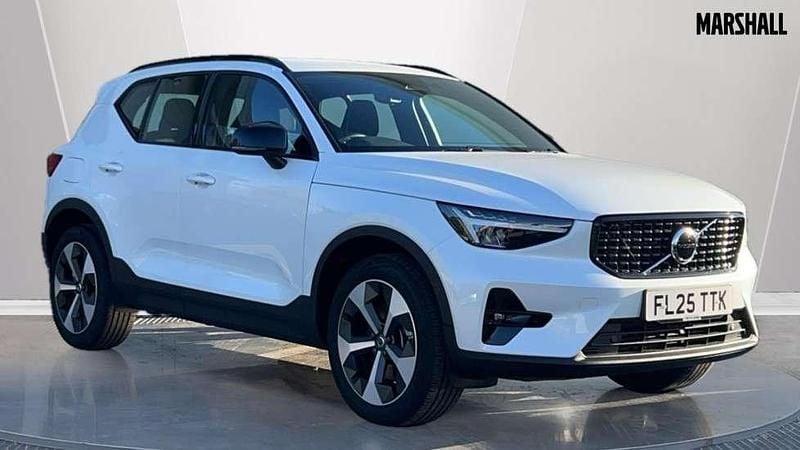 White Used 2025 Volvo XC40 Plus SUV | £33,990 (Fair price) - Image 1/4