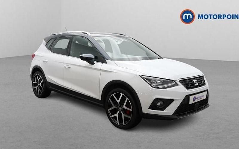 White Used 2021 Seat Arona FR SUV | £12,799 (Fair price) - Image 1/4