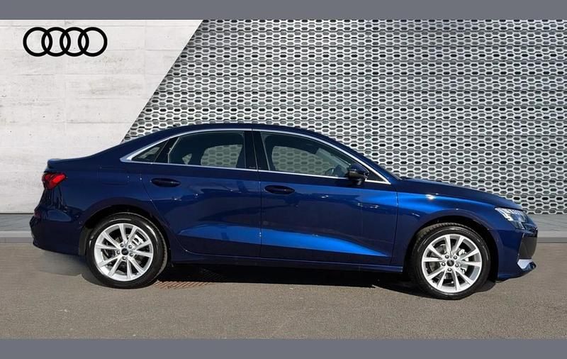 Novo Audi A3 Sport 113 HP (83 kW) 2026 Azul Sedan