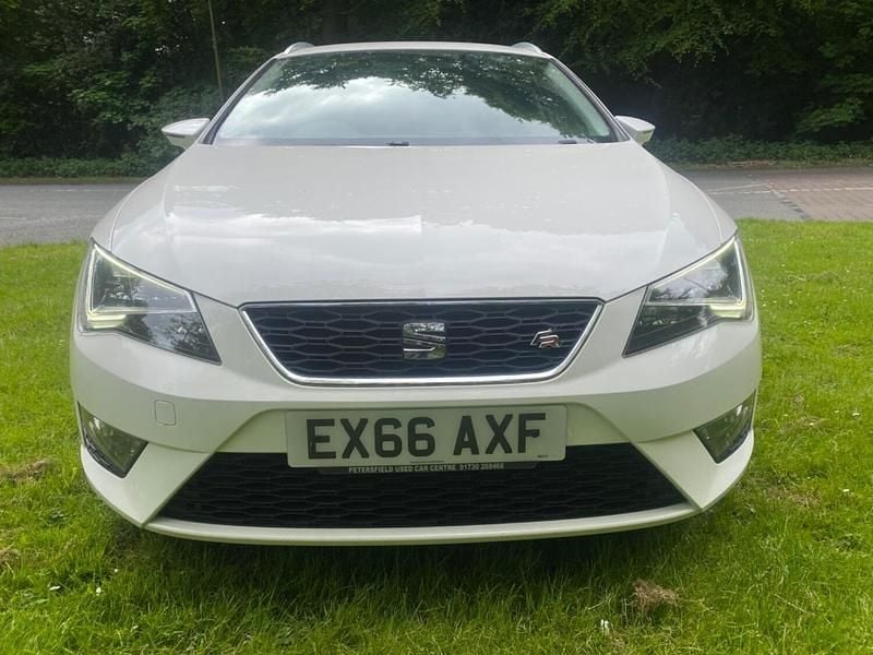 Used Seat Leon FR 2016 White Estate