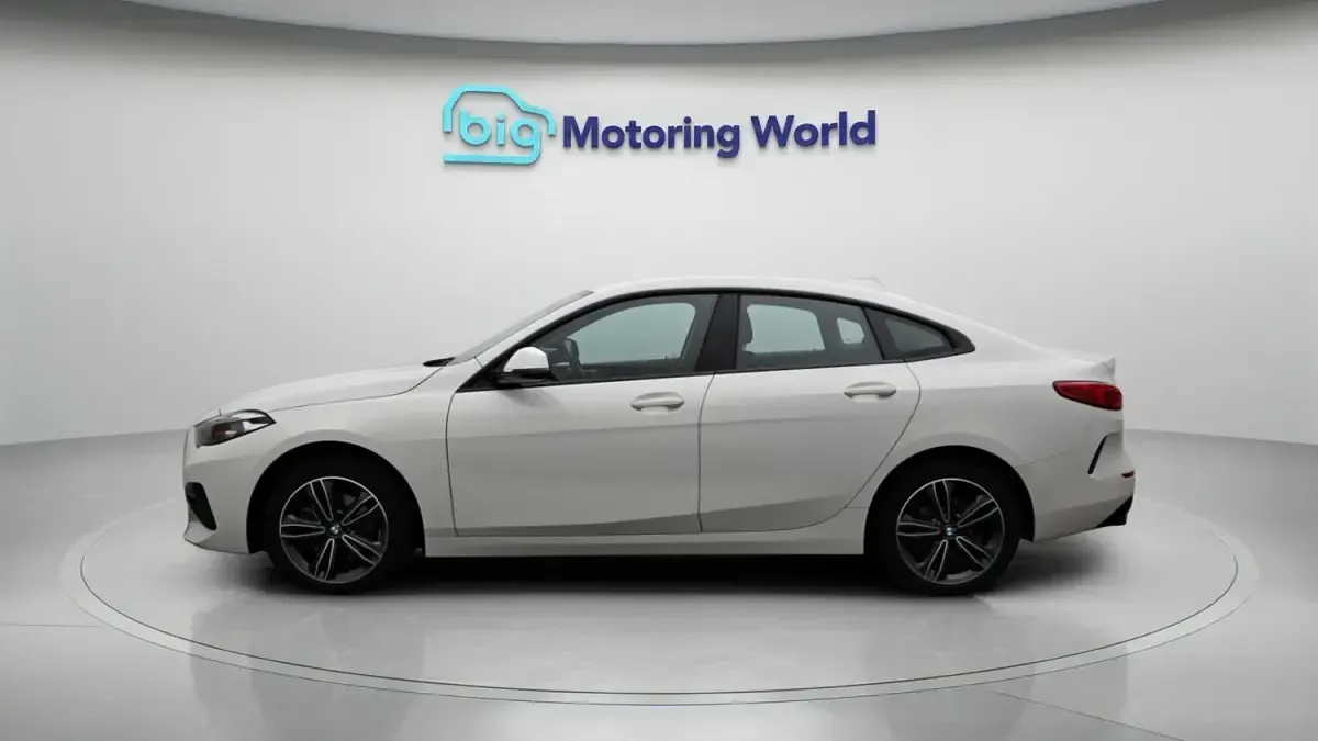 Used BMW 218 Sport Line 134 HP (98 kW) 2022 White Coupe