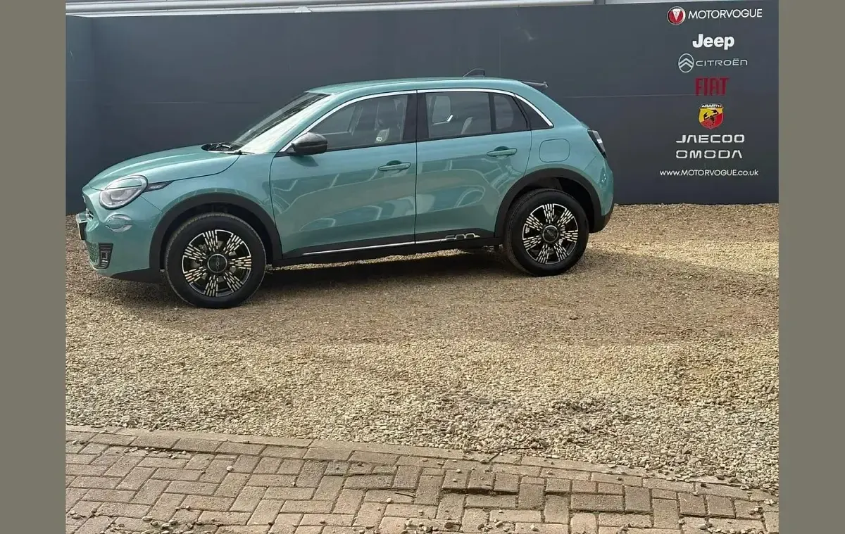 New Fiat 600 99 HP (72 kW) 2026 Blue SUV