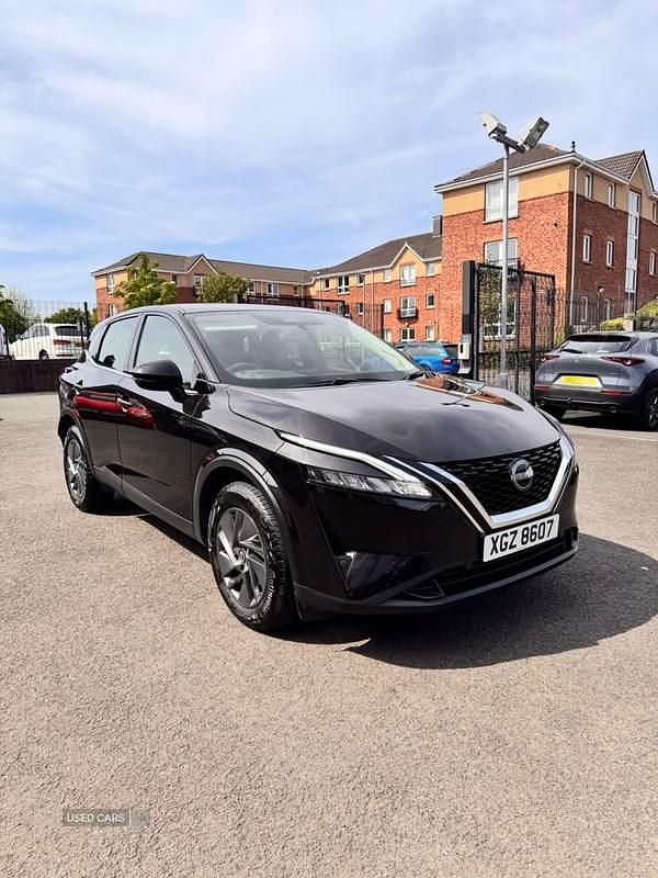 Black Used 2022 Nissan Qashqai Acenta Premium SUV | £15,995 (Super price) - Image 1/4