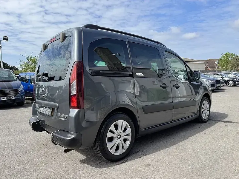 Used Citroën Berlingo XTR 90 HP (66 kW) 2015 Grey MPV