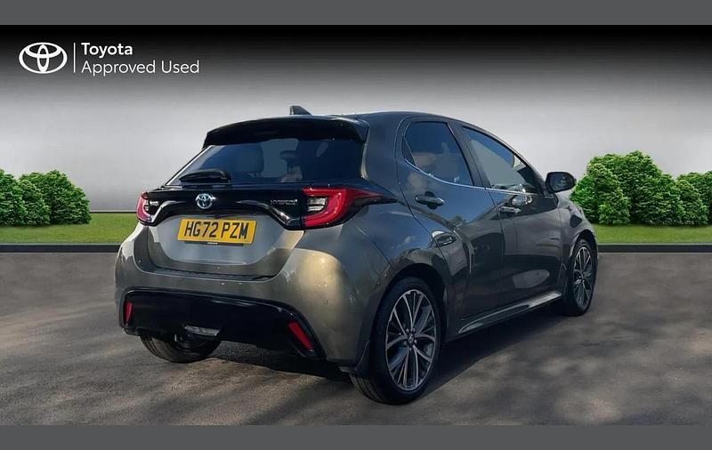 Used Toyota Yaris Hybrid 116 HP (85 kW) 2023 Bronze Hatchback