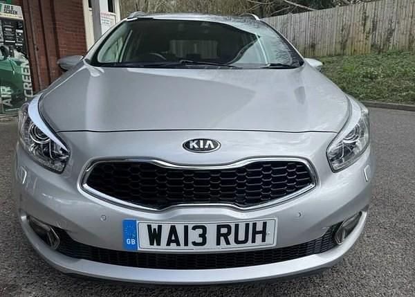 Used Kia Ceed 126 HP (92 kW) 2013 Silver Hatchback