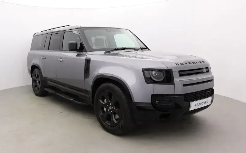 Used Land Rover Defender HSE Dynamic 300 HP (220 kW) 2024 SUV