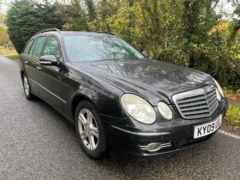 Black Used 2009 Mercedes E220 Avantgarde Estate | £1,000 - Image 1/4